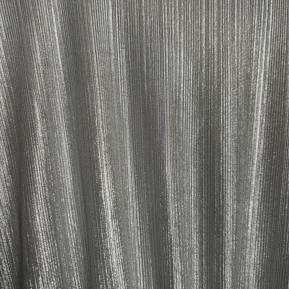 New York & Co Women's 2XL Silver Metallic Accent Sleeveless Pleated Top - Picture 10 of 14